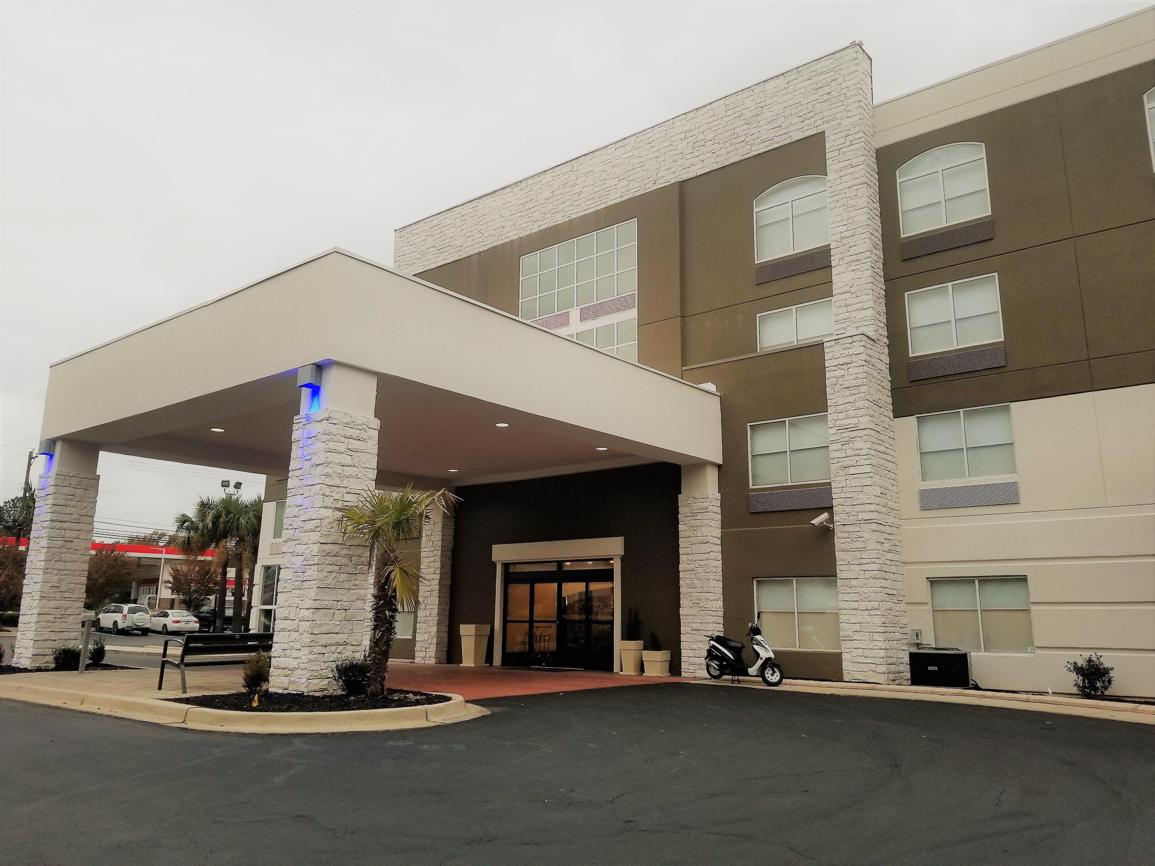 Holiday Inn Express Columbia Ne - Fort Jackson Exterior foto